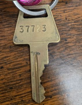 KEY - AMERICAN LOCK - NOT COMPATIBLE WITH RESTRICTED KEYWAYS R2 AND R7 | MUST USE LOCK CODE FROM KEY OR ORIGINAL PACKAGING, NOT THE PADLOCK | AMERICAN (GCODE) more images