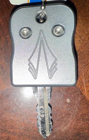 KEY - COLE HERSEE - COLE HERESEE / CHAPARRAL / BLUEBIRD / SPARTAN (GCODE / CODESONLINE) | BOAT / SWITCH LOCKS | DOUBLE-SIDED CUT KEY more images