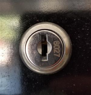 Details about   Craftsman OEM Tool Box Lock and  Keyed to E008 